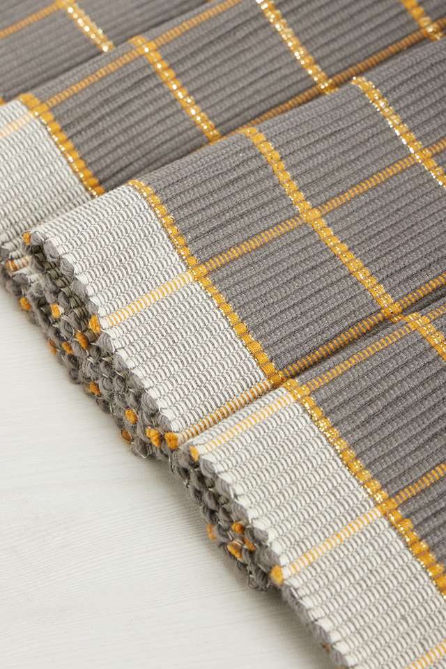 Totem-Lurex-Check-Runner