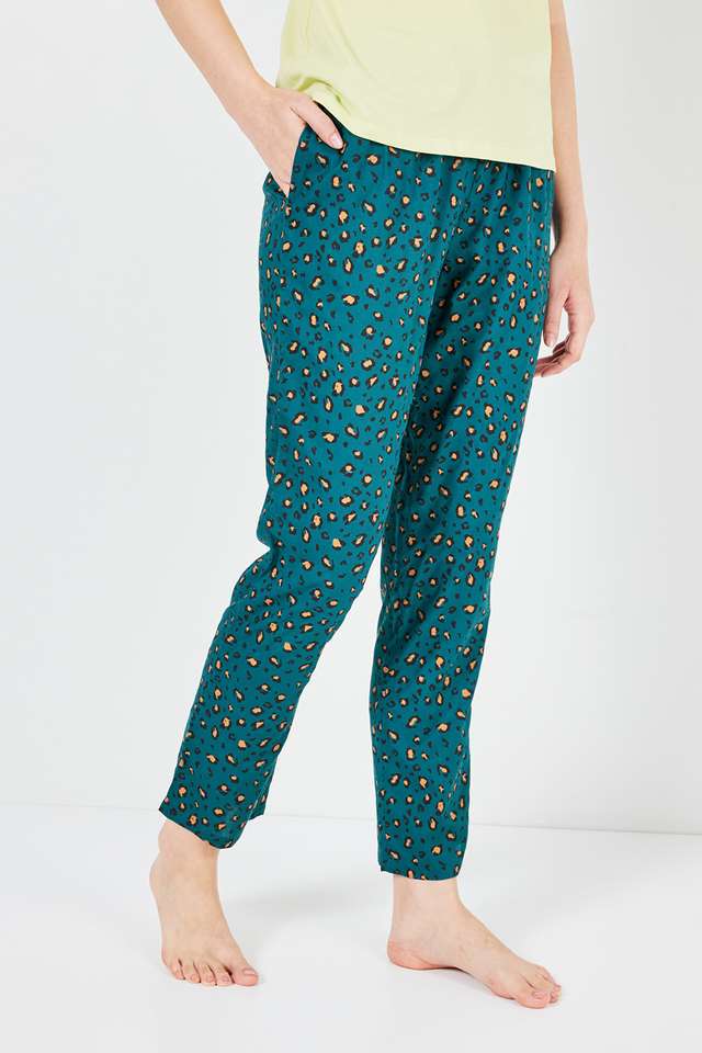 Printed-Full-Length-Viscose-Women-s-Pyjamas