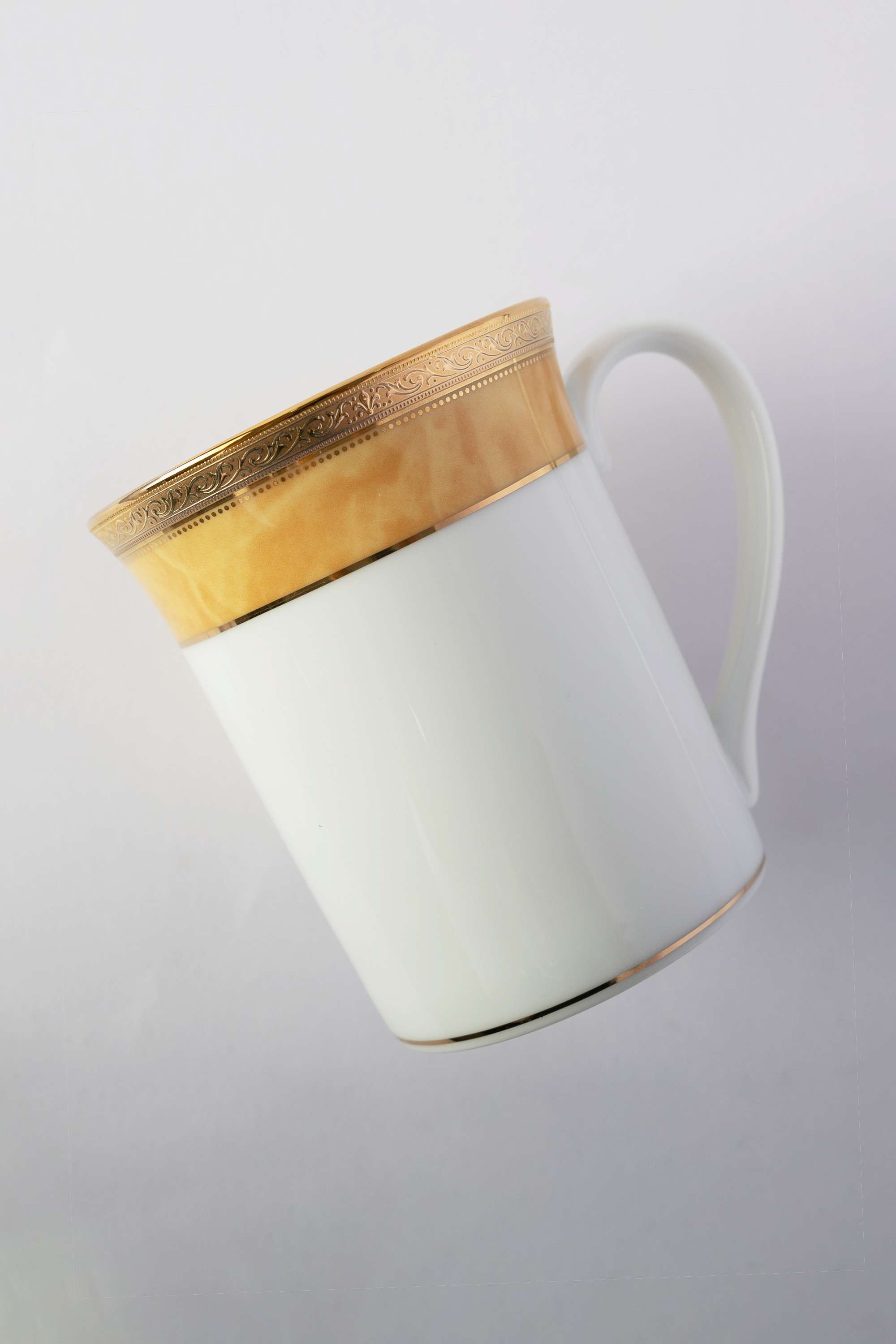 Majestic-Yellow-Mug-White-Box