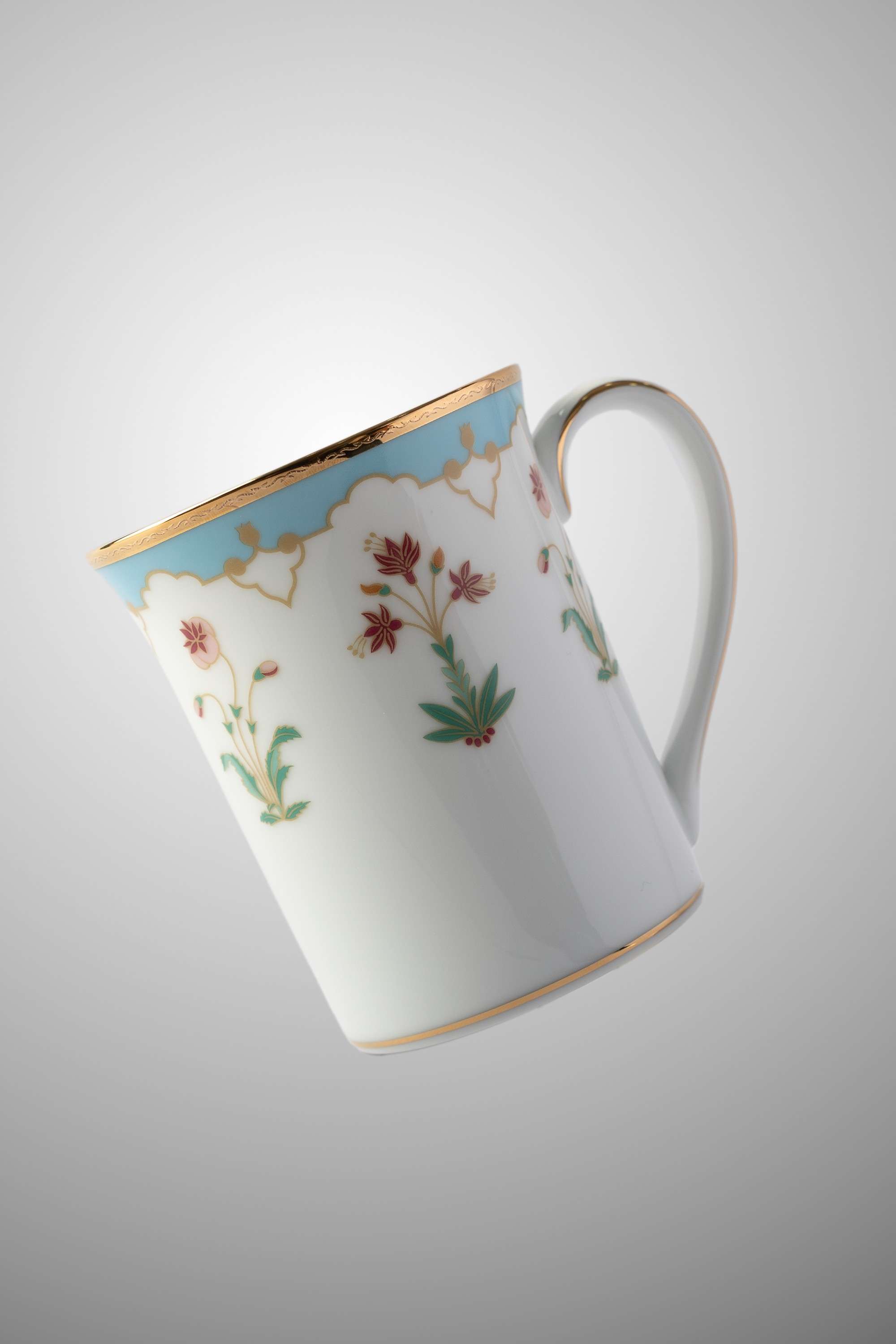Royal-Blossom-Mug-White-Box