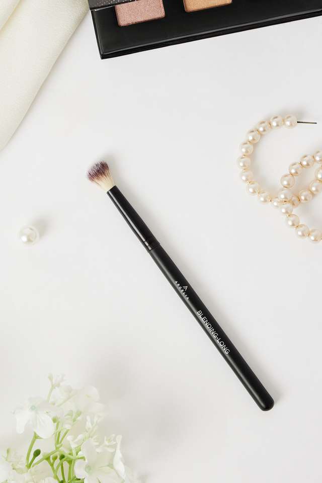 Eyeshadow-Blending-Brush