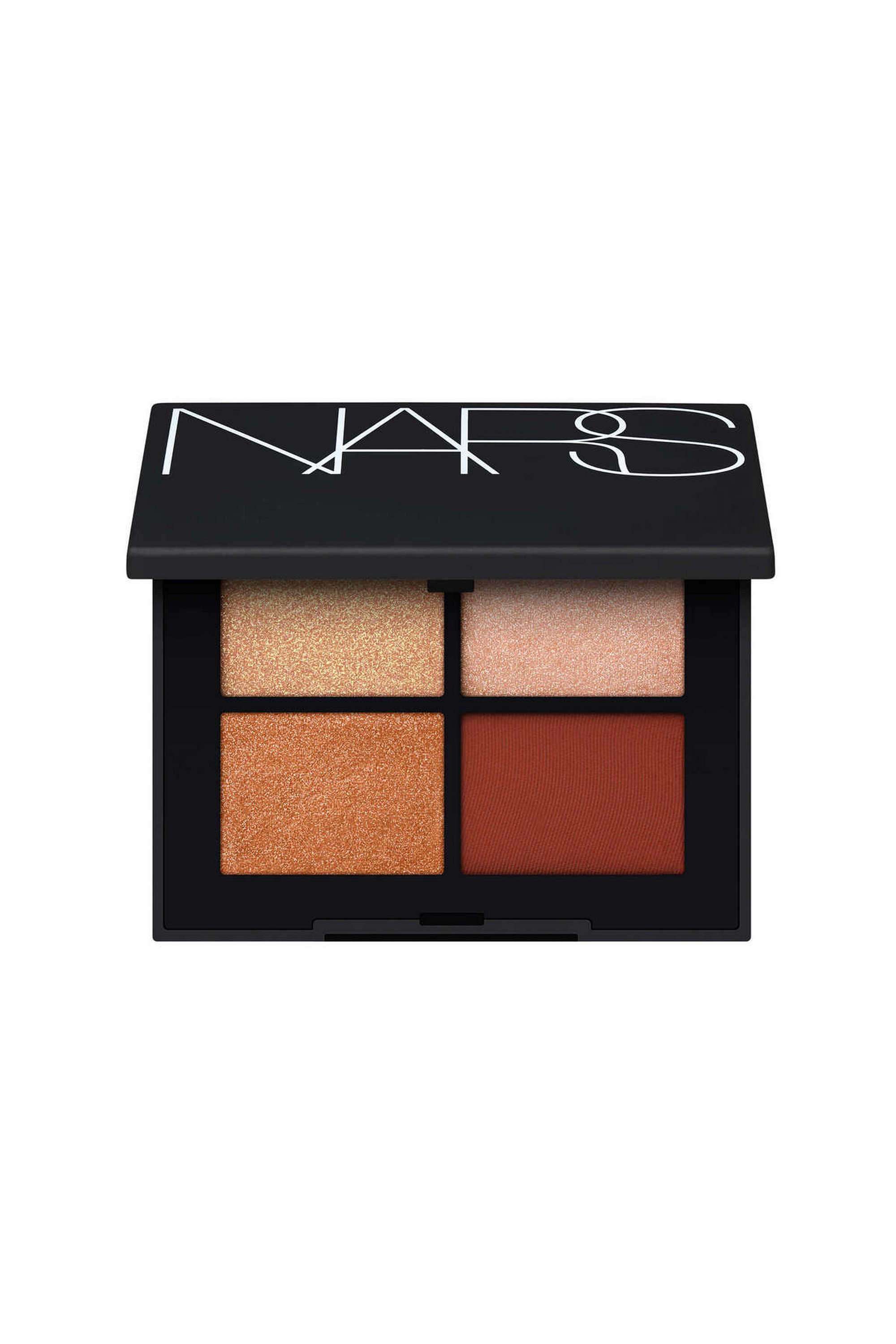 Quad-Eyeshadow-with-High-Impact-Matte -Satin-and-Glitter-Finish -Long-Wearing---Taj-Mahal -4.4-gm