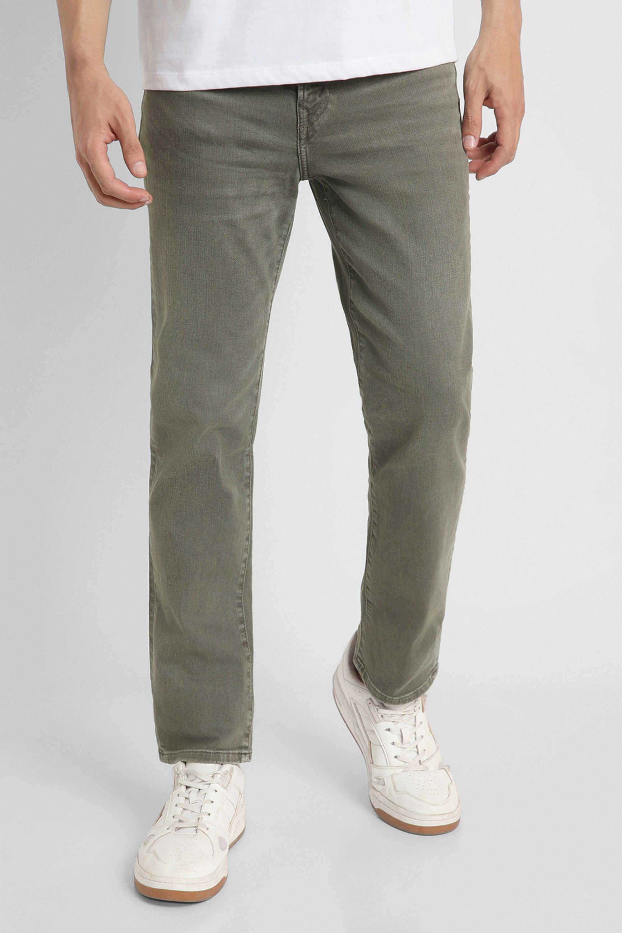 Light-Wash-Cotton-Blend-Straight-Fit-Men-s-Jeans