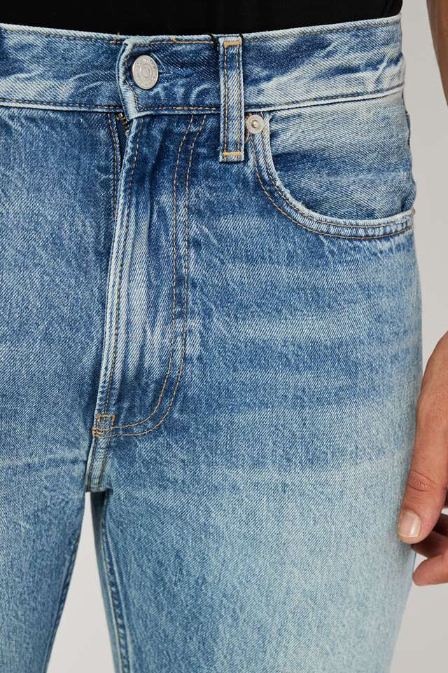 Light-Wash-Cotton-Straight-Fit-Men-s-Jeans