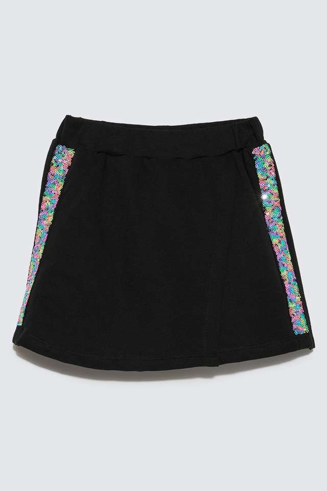 Solid-Blended-Fabric-Regular-Fit-Girls-Shorts