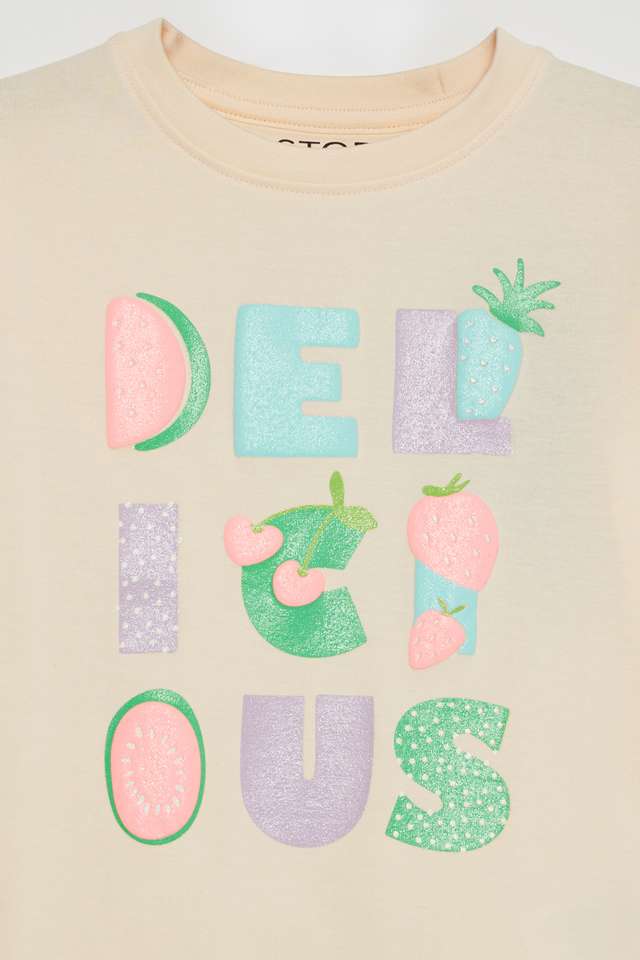 Graphic-Print-Cotton-Round-Neck-Girls-T-Shirt