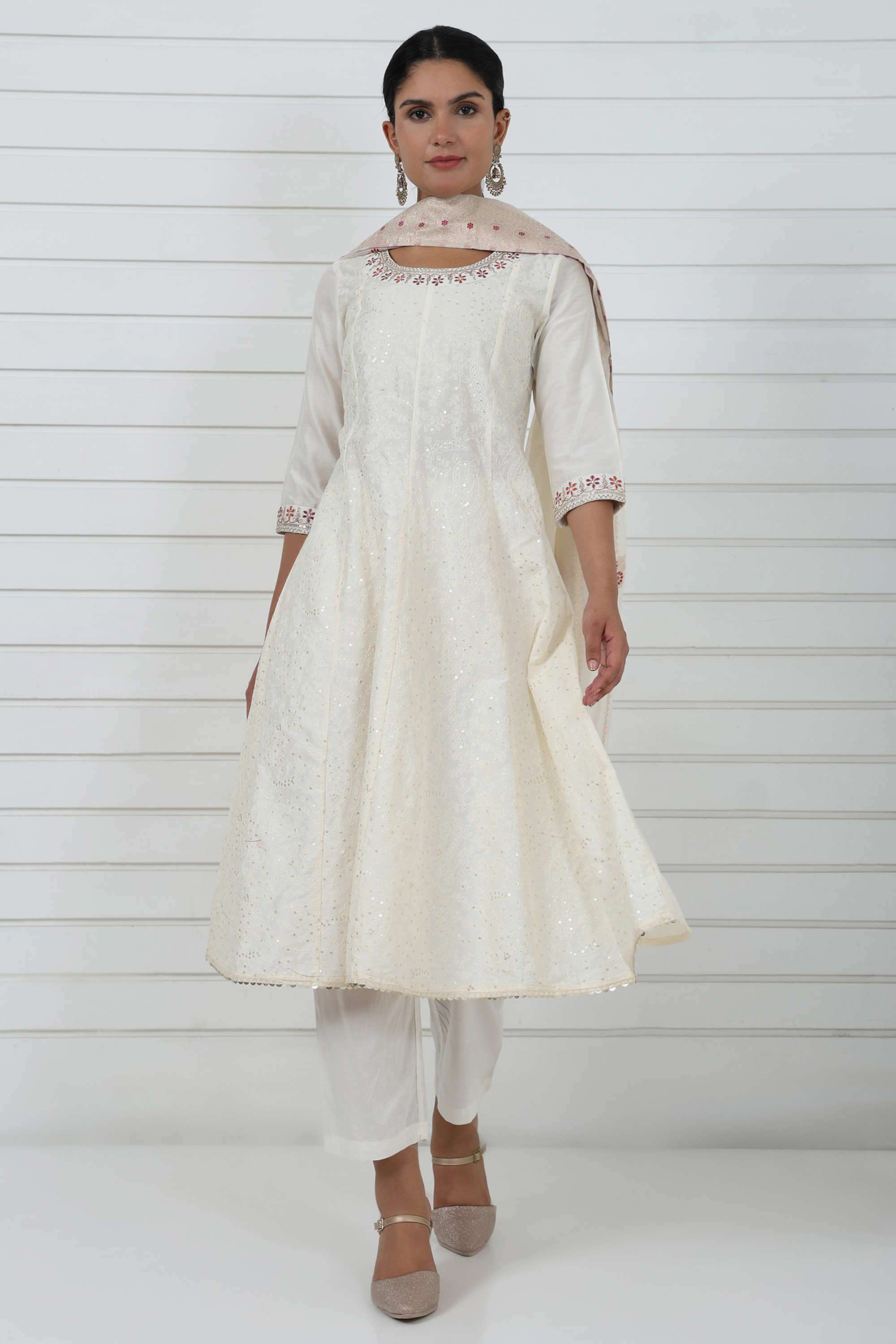 Embroidered-Calf-Length-Viscose-Woven-Women-s-Kurta-Set