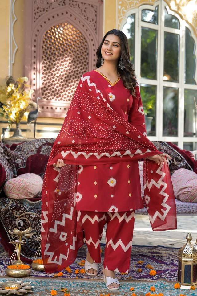 Aranya-Printed-Cotton-Regular-Fit-Women-s-Kurta-Set