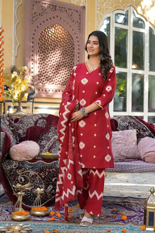 Aranya-Printed-Cotton-Regular-Fit-Women-s-Kurta-Set