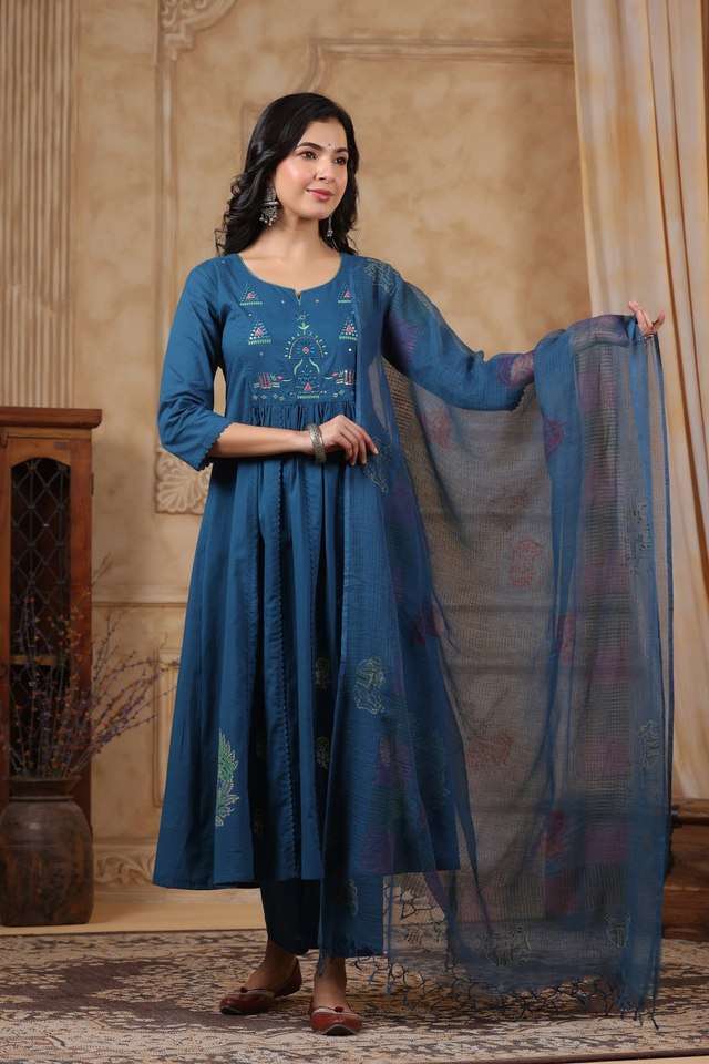 Hiya-Embroidered-Cotton-Regular-Fit-Women-s-Kurta-Set