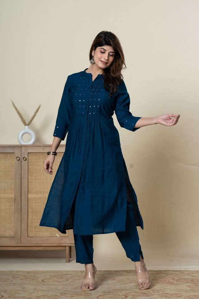 Mika-Solid-Cotton-Blend-Regular-Fit-Women-s-Kurta-Set