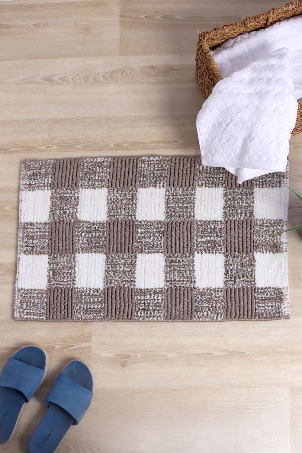 Noah-Checked-Taupe-Bathmat-40X60-Cm