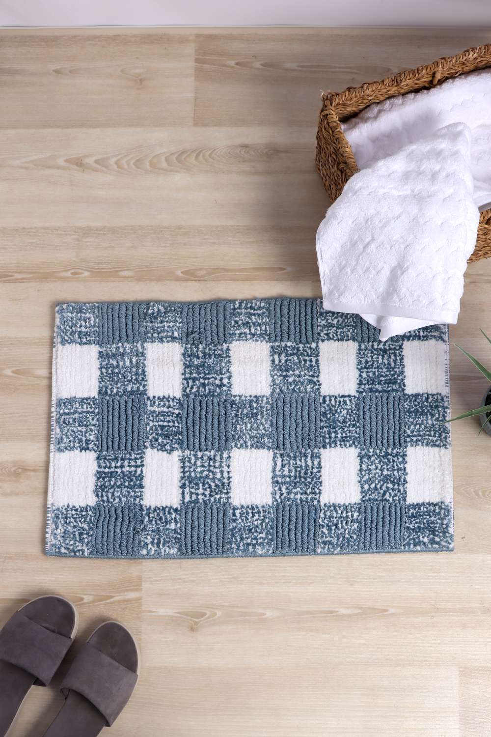 Noah-Checked-Blue-Bathmat-40X60-Cm
