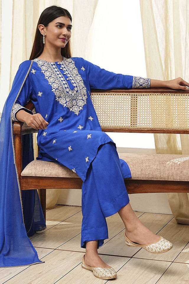 Embroidered-Rayon-Women-s-Kurta-Set
