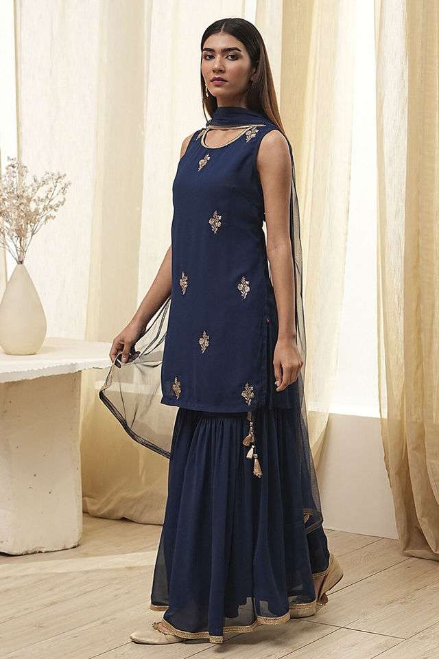 Embroidered-Blended-Fabric-Women-s-Kurta-Set