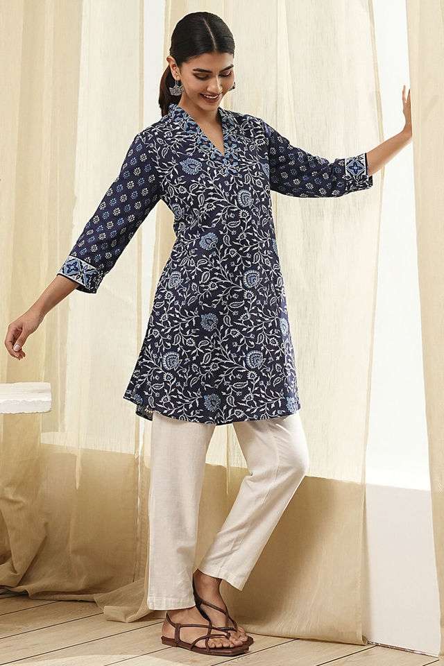 Printed-Blended-Fabric-V-Neck-Women-s-Casual-Wear-Kurta