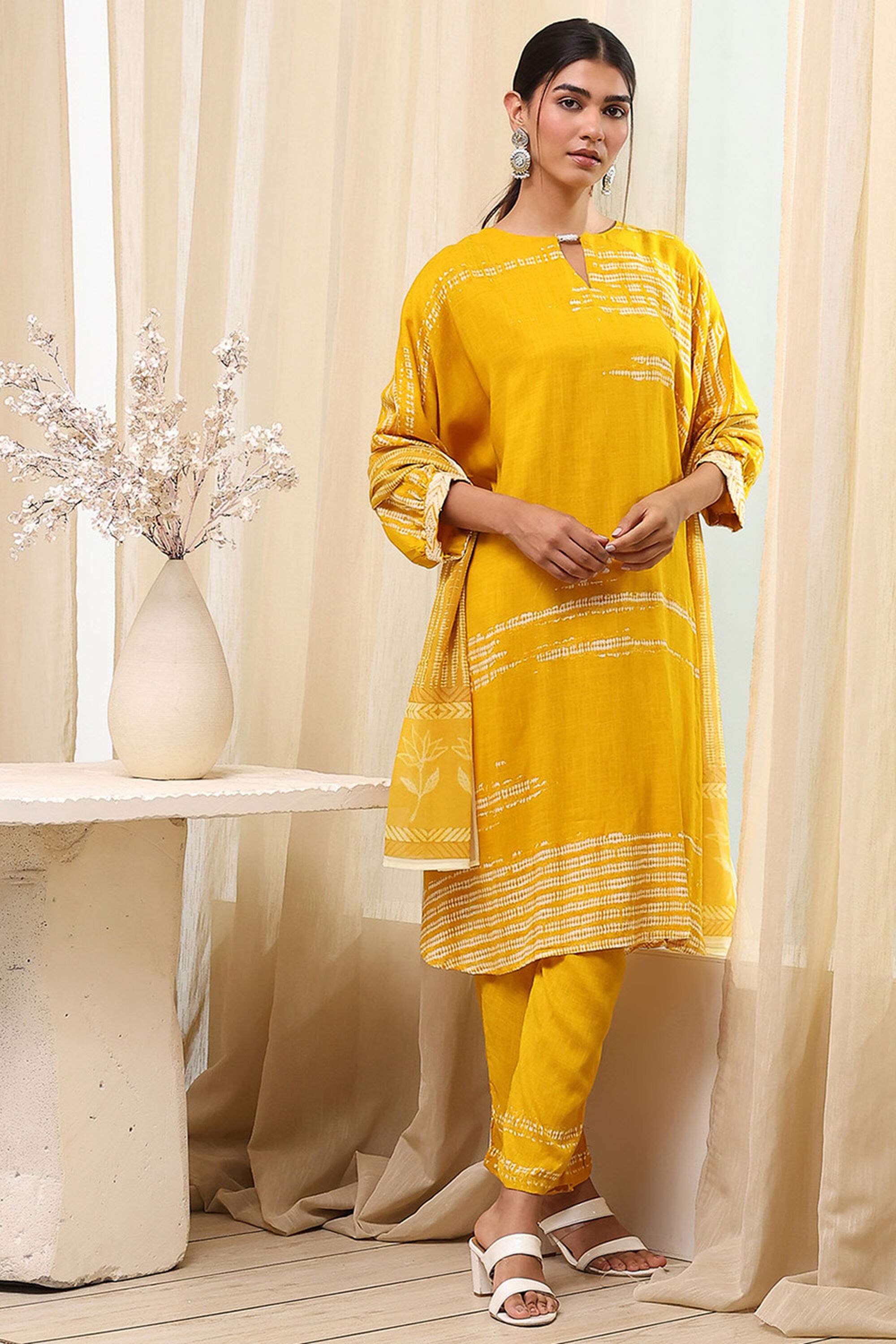 Textured-Rayon-Women-s-Festive-Wear-Kurta-Set