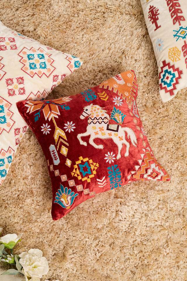 GI-Nomad-Tribal-Horse-Rust-Cushion-Cover-30X30-Cm