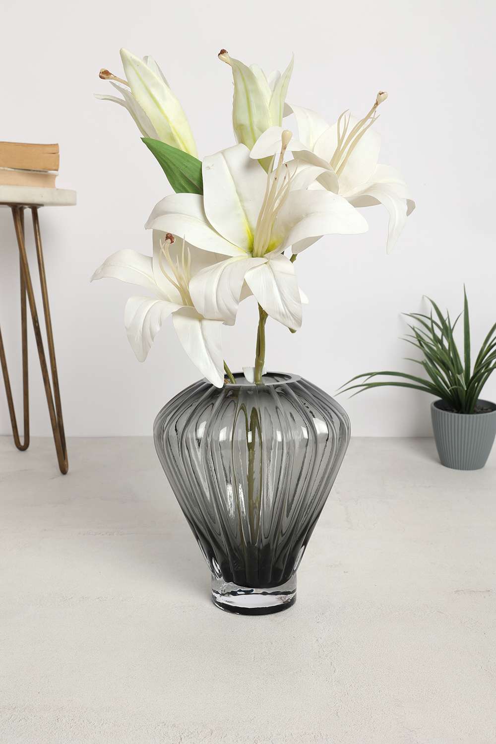 Modern-Luxe-Sterling-Glass-Rib-Vase-Black-20Cm
