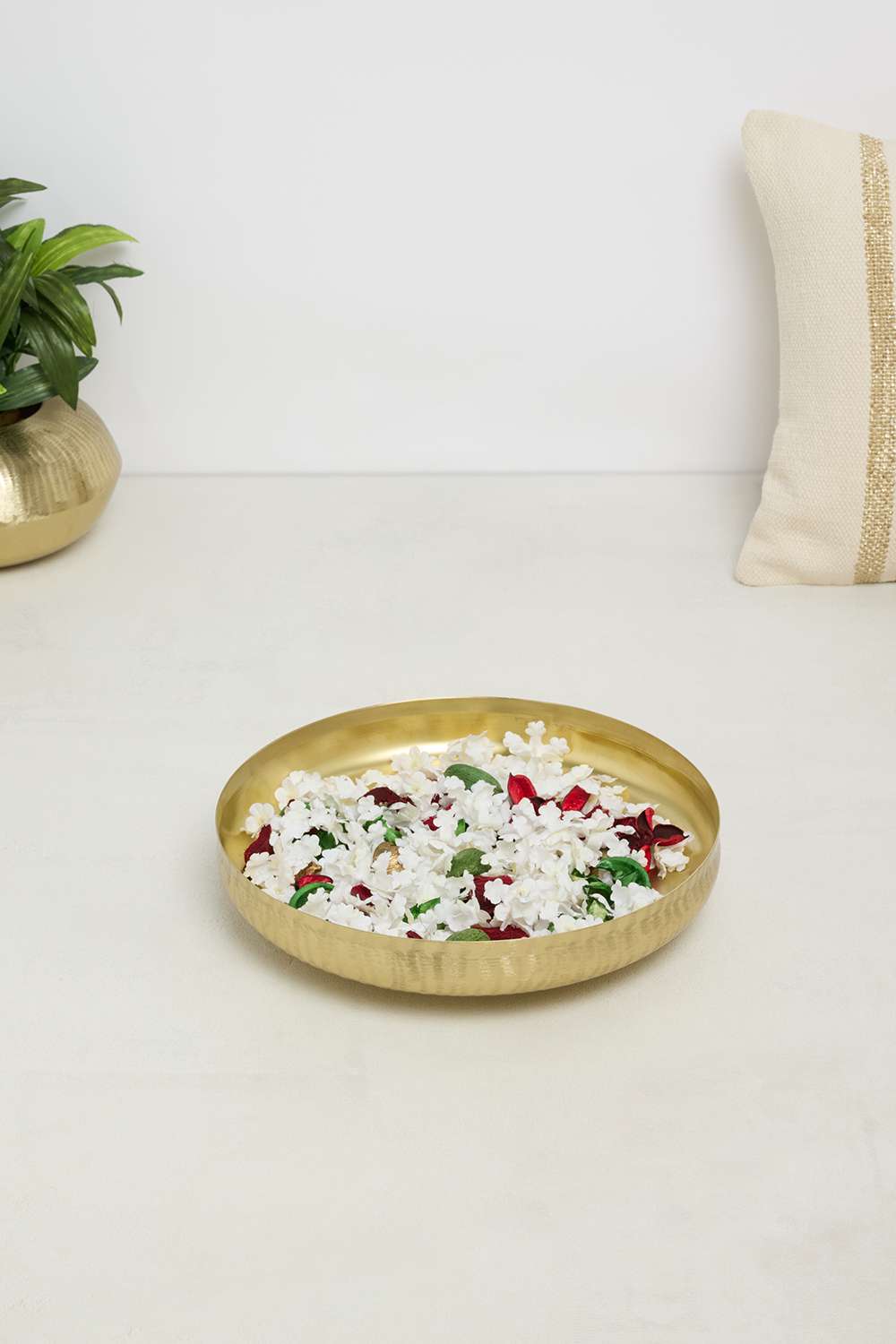 Treasures-Textured-Metal-Platter-Gold-15-Cm