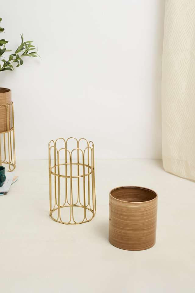 Aspen-Crm-Lk-Mtl-Desk-Plnt-Sml-Taup-31Cm