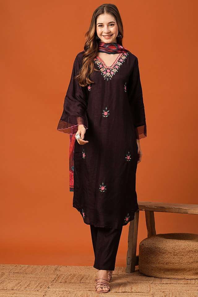 Embellished-Blended-Fabric-Regular-Fit-Women-s-Kurta-Set