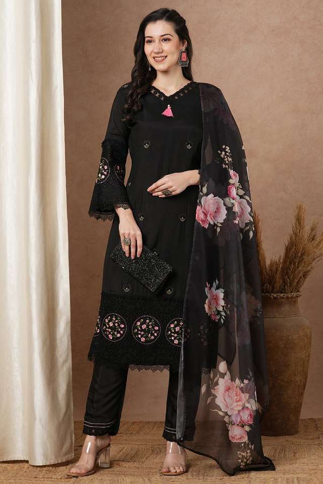 Floral-Silk-V-Neck-Women-Festive-Wear-Kurta-with-Pant-and-Dupatta