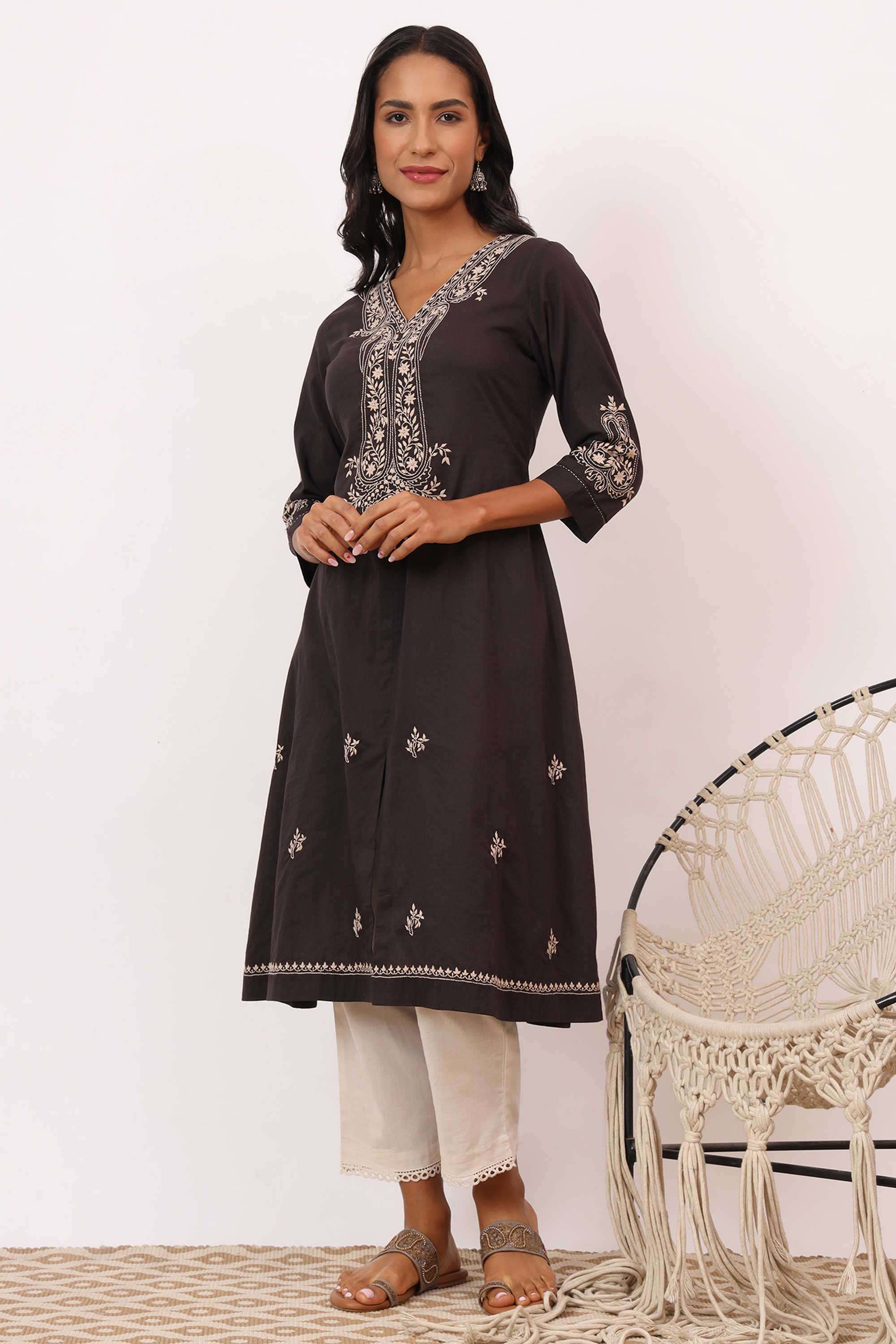 Embroidered-Cotton-V-Neck-Women-s-Ethnic-Kurta
