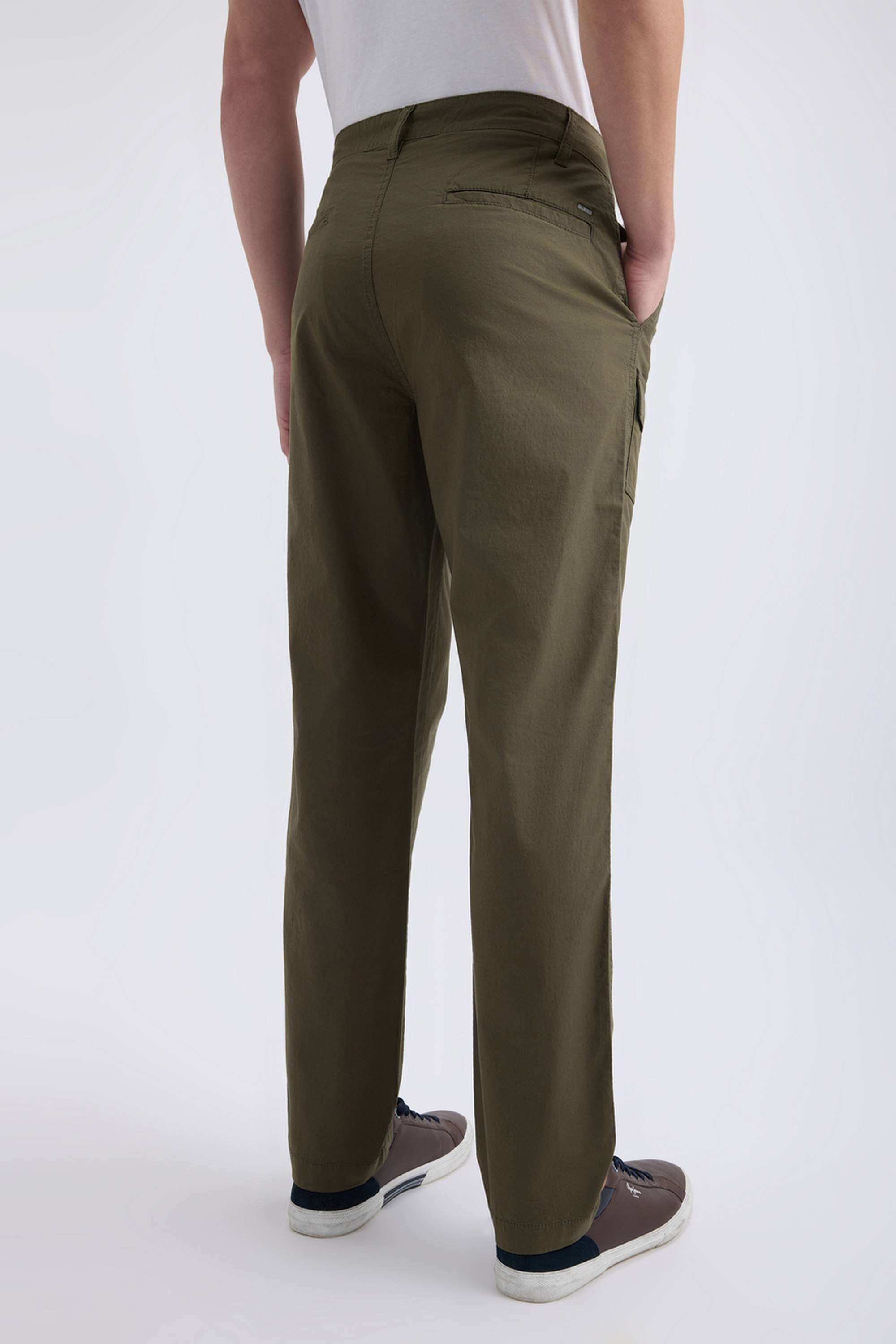 Solid-Blended-Fabric-Regular-Fit-Men-s-Casual-Wear-Trousers
