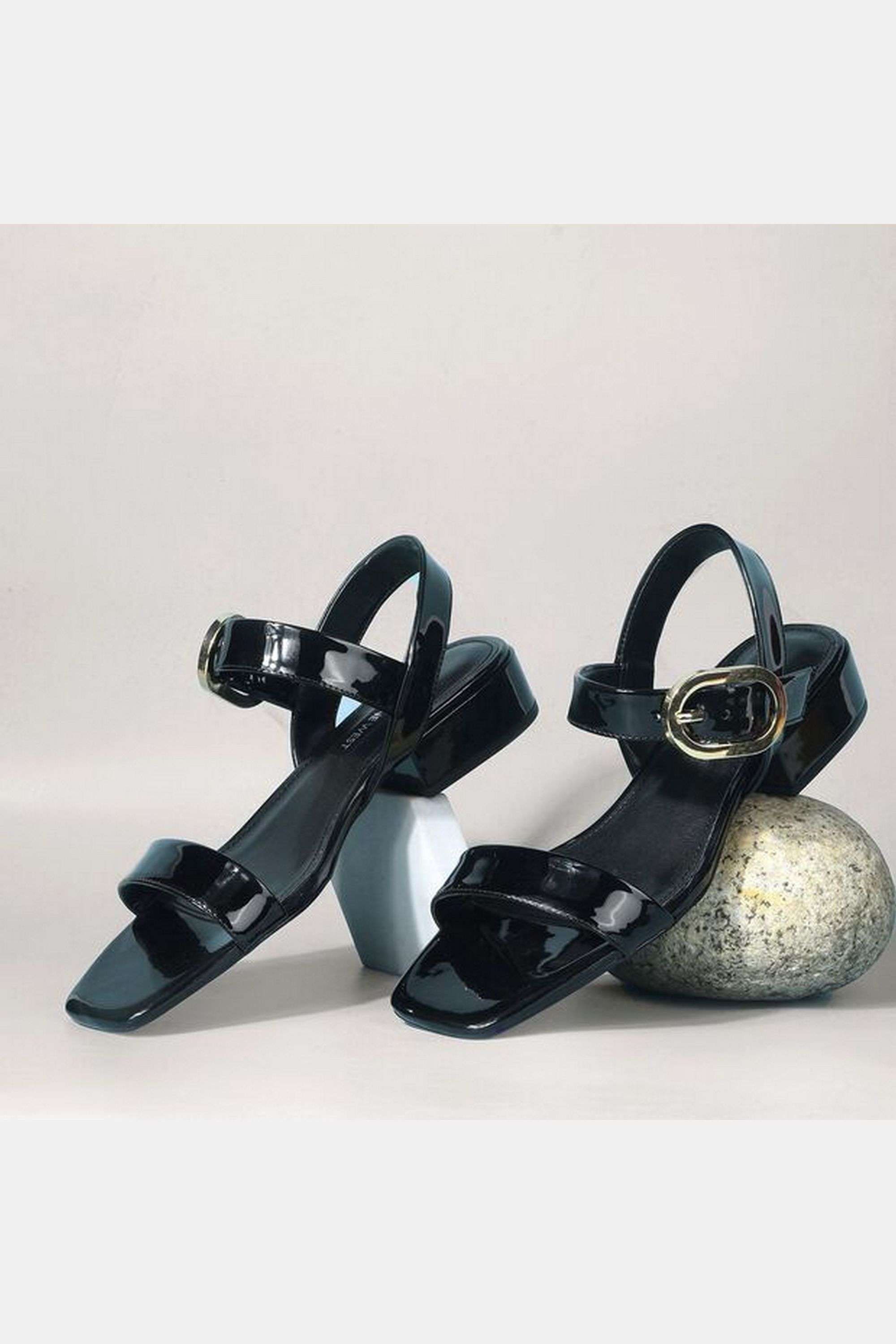 Tanner-Synthetic-Buckle-Women-s-Casual-Wear-Sandals