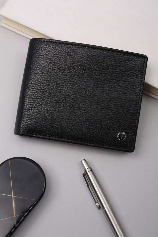 Textured-Leather-Men-s-Formal-Bi-Fold-Wallet