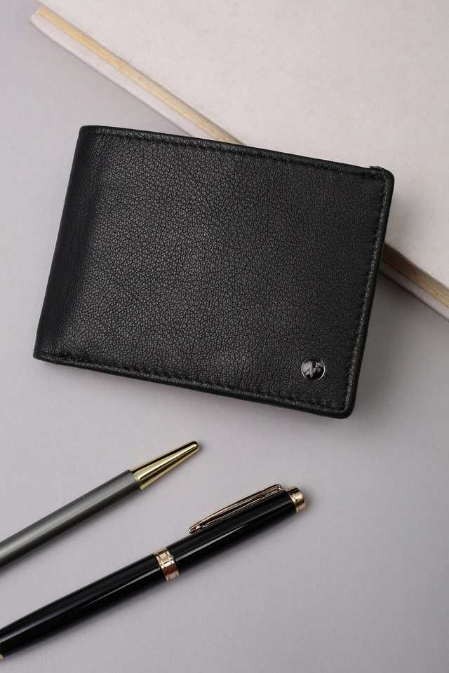 Solid-Leather-Men-s-Bi-Fold-Wallet