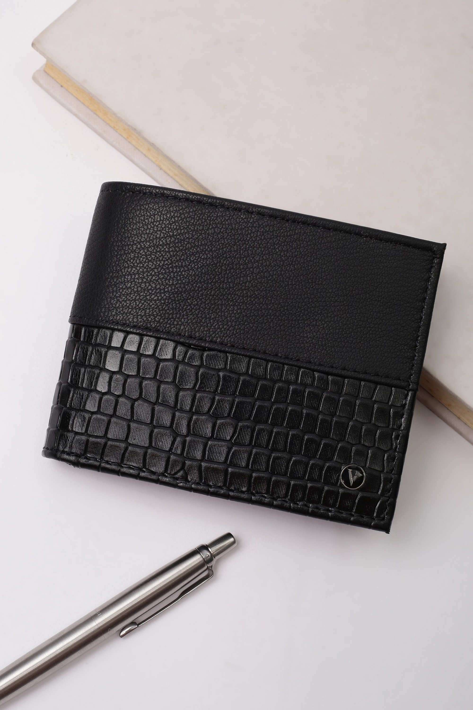 Leather-Men-Casual-Wear-Wallet