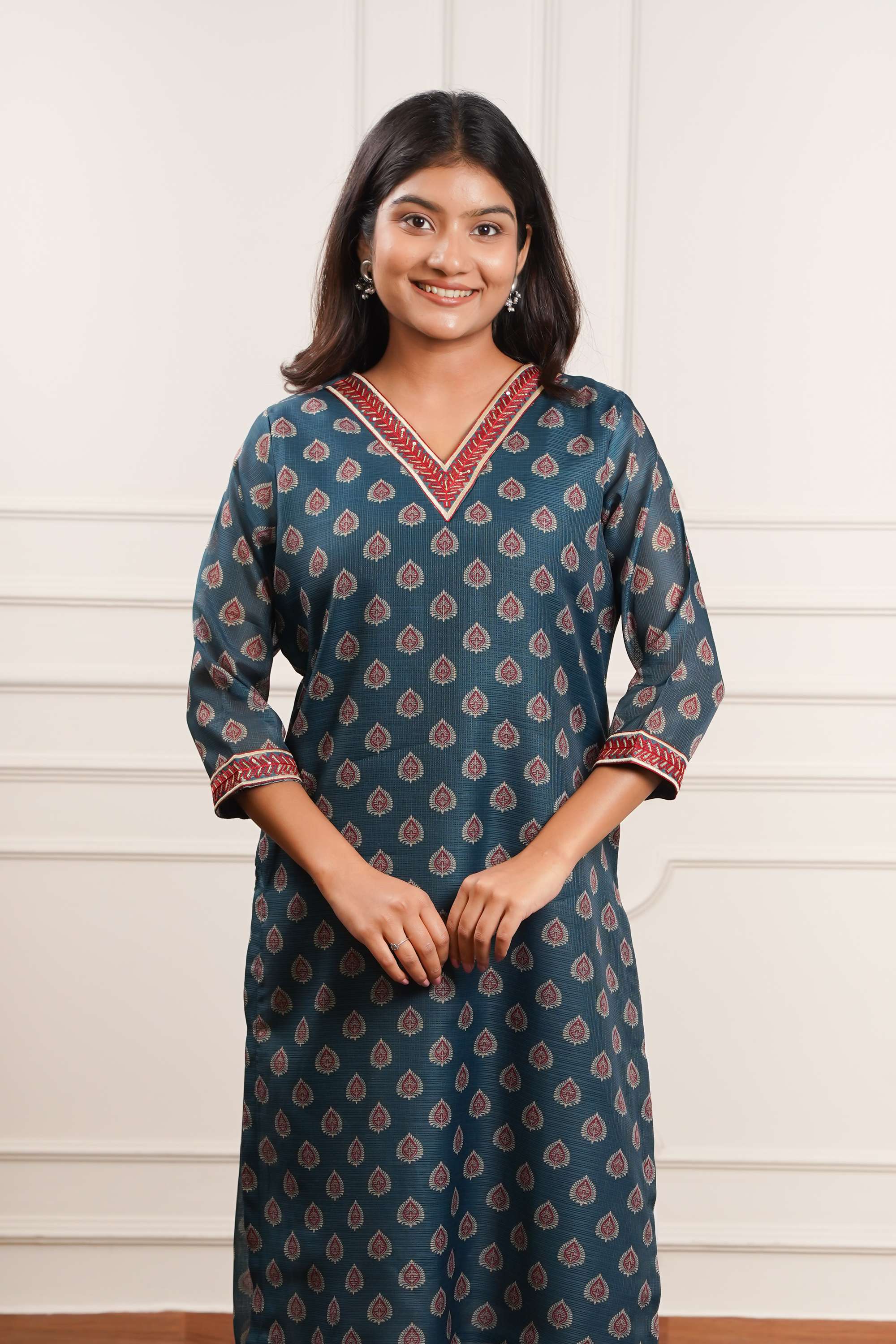 Printed-Blended-Fabric-Y-Neck-Women-Fusion-Wear-Kurta