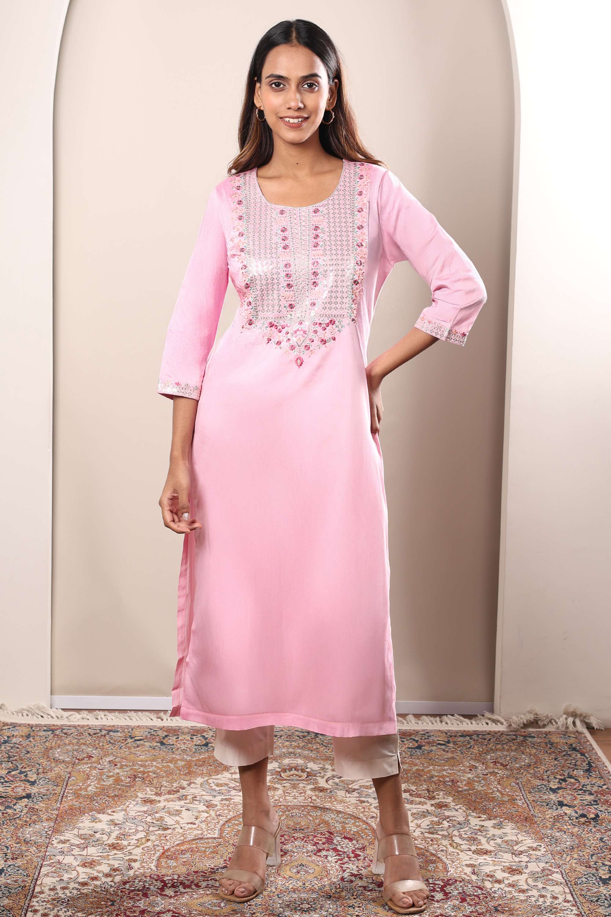 Printed-Blended-Fabric-Round-Neck-Women-Fusion-Wear-Kurta