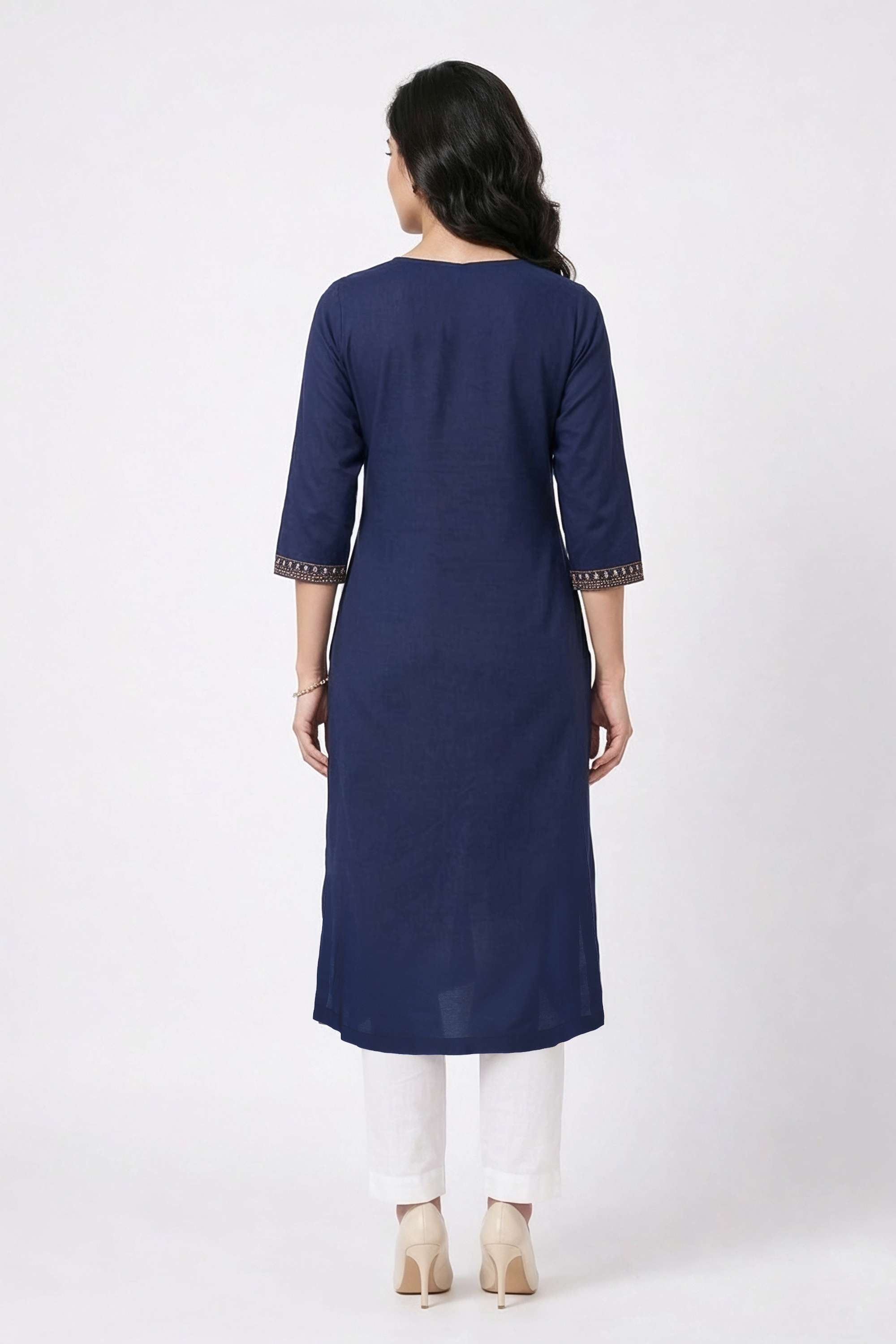 Floral-Blended-Fabric-V-Neck-Women-Fusion-Wear-Kurta