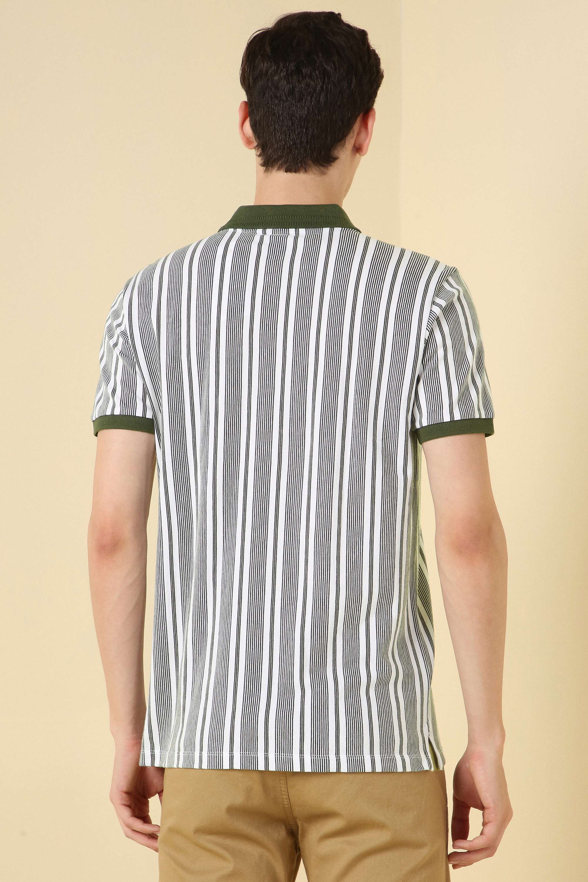 Solid-Blended-Fabric-Regular-Fit-Men-Polo-T-Shirt