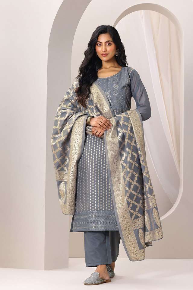 Embroidered-Blended-Fabric-Straight-Fit-Women-s-Kurta-Set