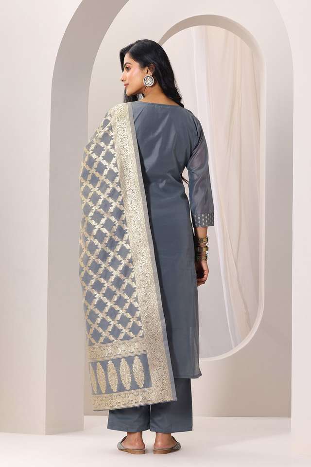 Embroidered-Blended-Fabric-Straight-Fit-Women-s-Kurta-Set