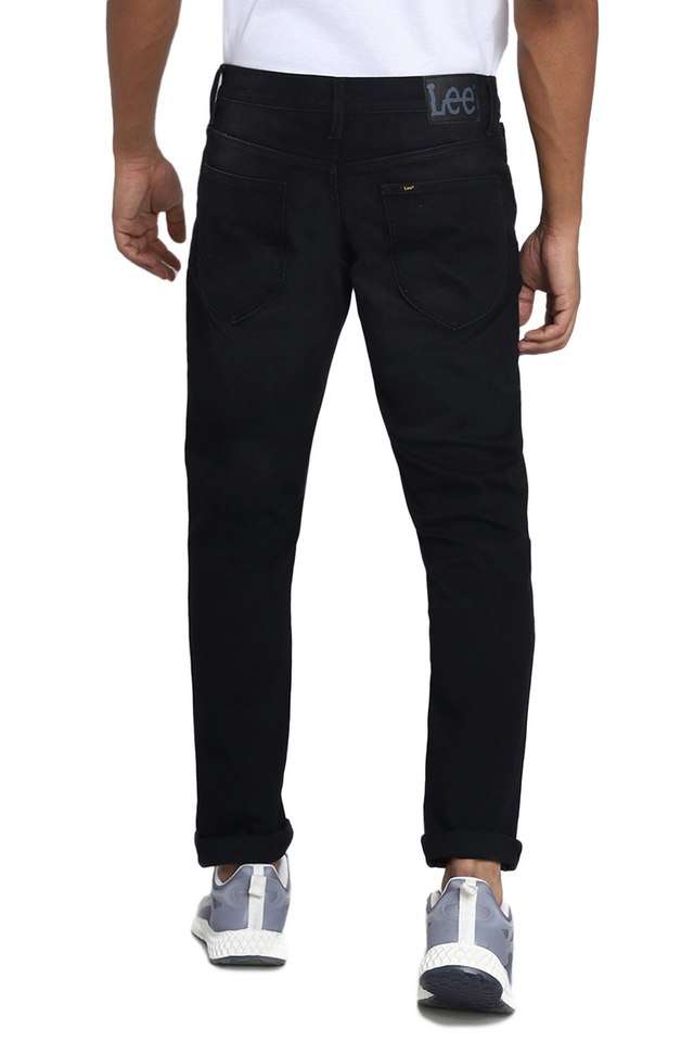 Light-Wash-Blended-Fabric-Tapered-Fit-Men-s-Jeans