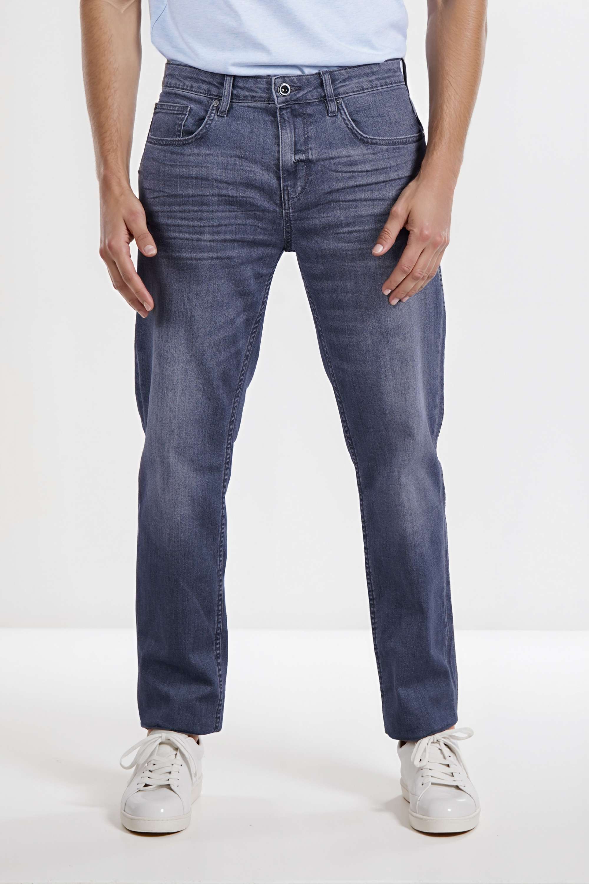 Whiskering-Cotton-Blend-Straight-Fit-Men-s-Jeans