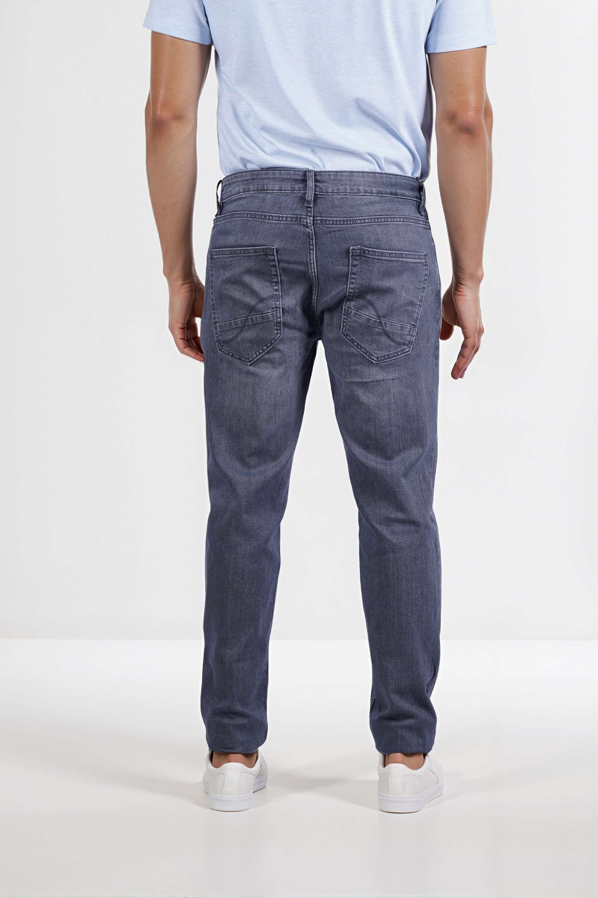 Whiskering-Cotton-Blend-Straight-Fit-Men-s-Jeans