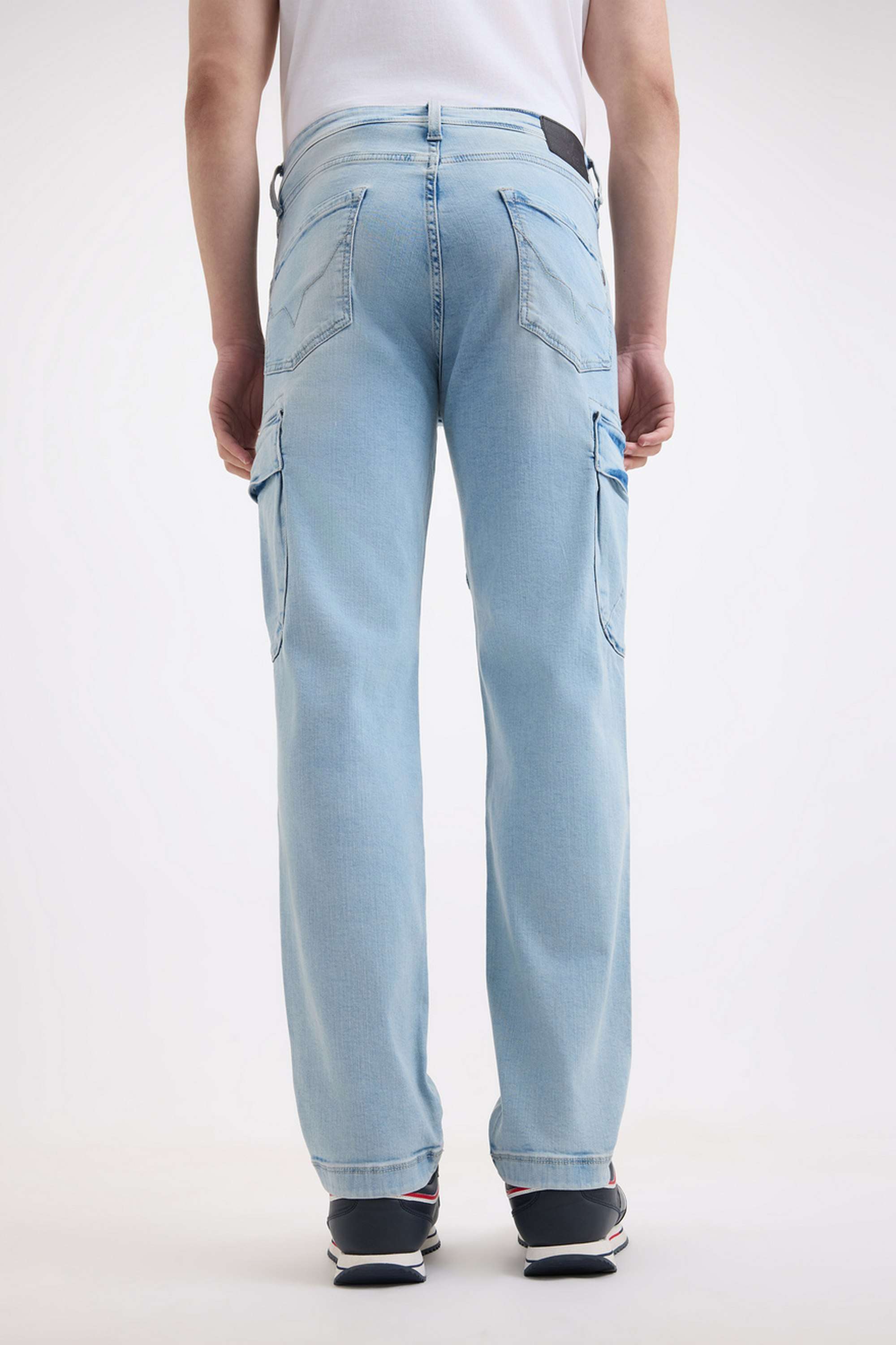 Light-Wash-Blended-Fabric-Regular-Fit-Men-s-Jeans