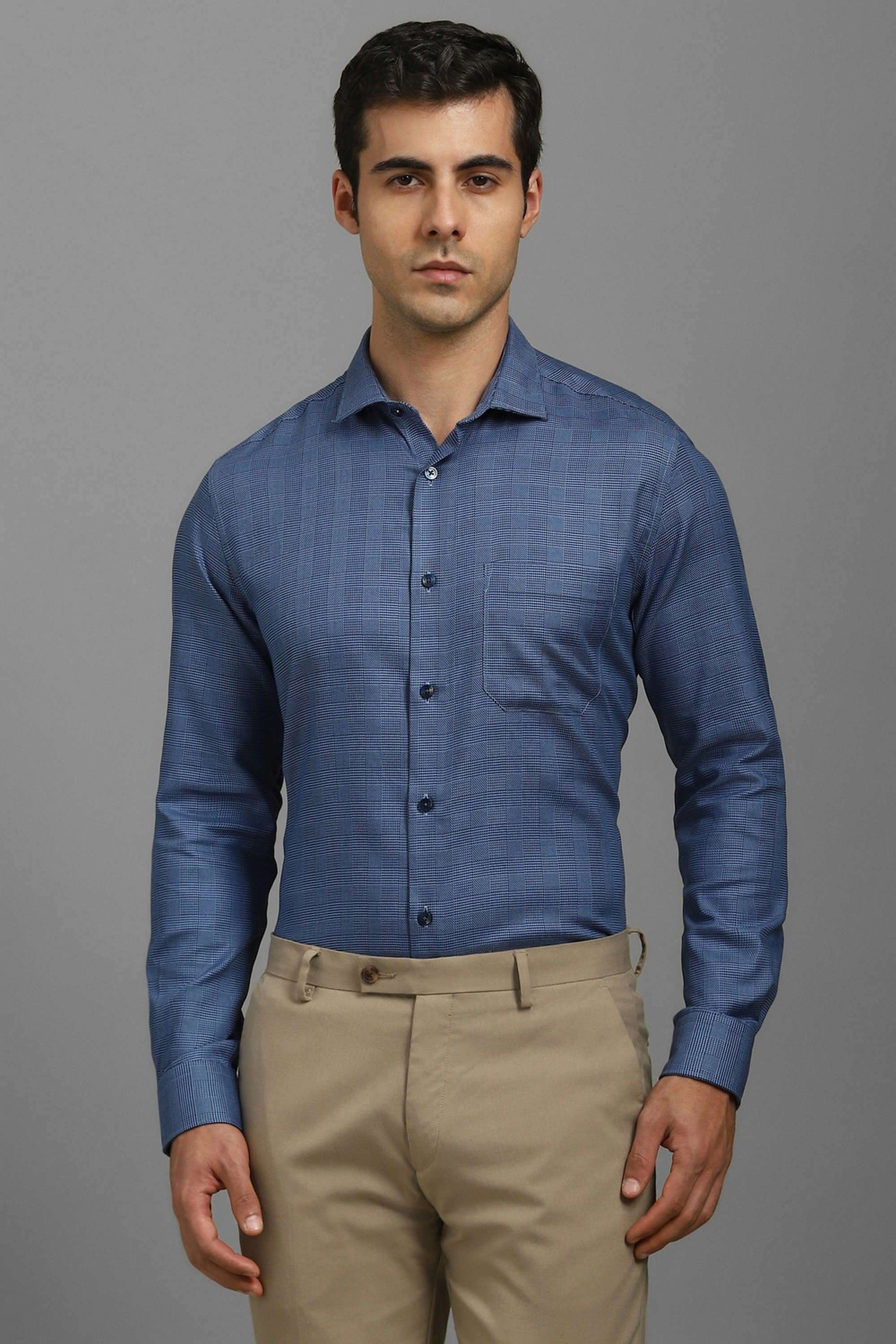 Textured-Polyester-Cotton-Regular-Fit-Men-s-Formal-Wear-Shirt