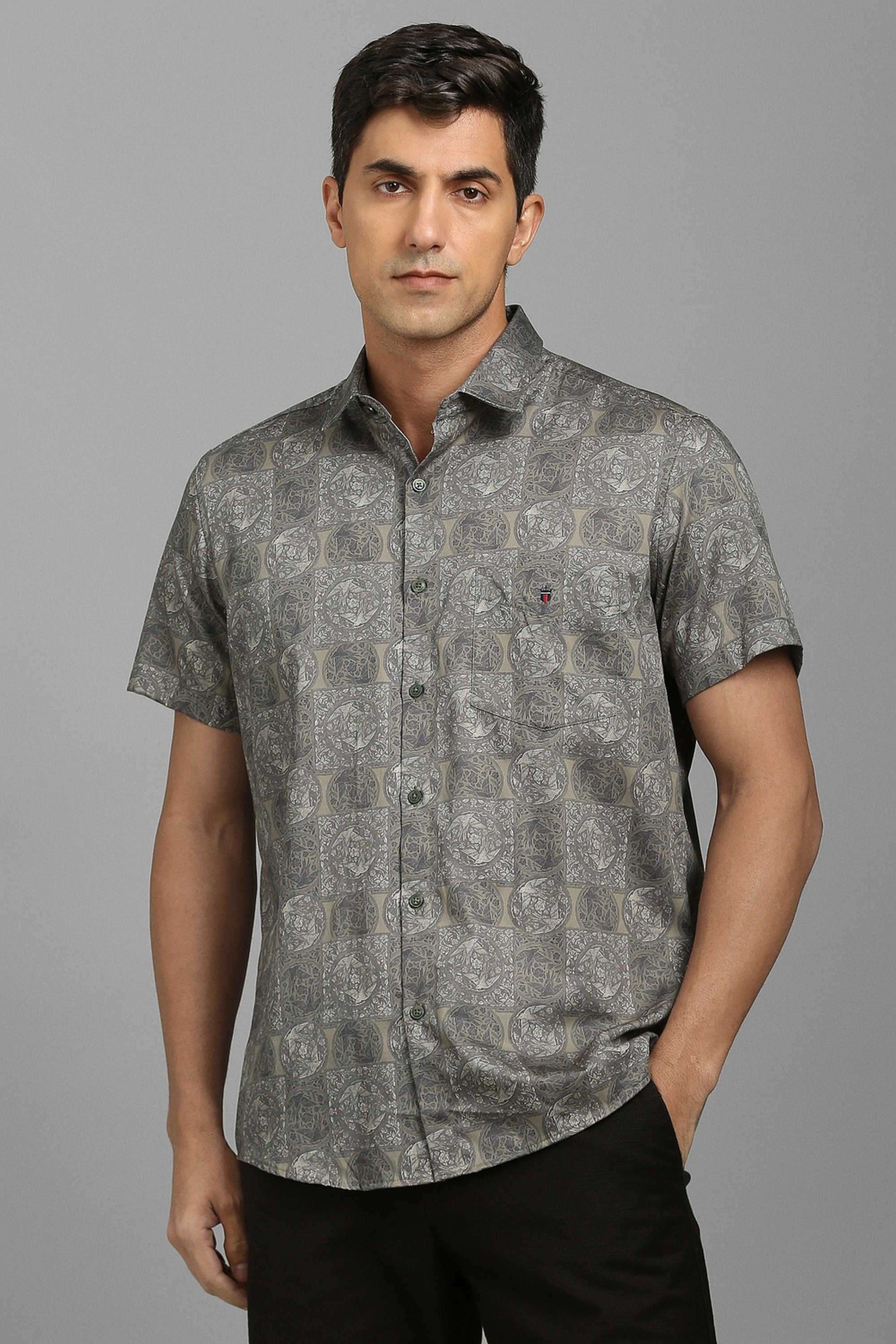 Geometric-Print-Cotton-Slim-Fit-Men-s-Casual-Wear-Shirt
