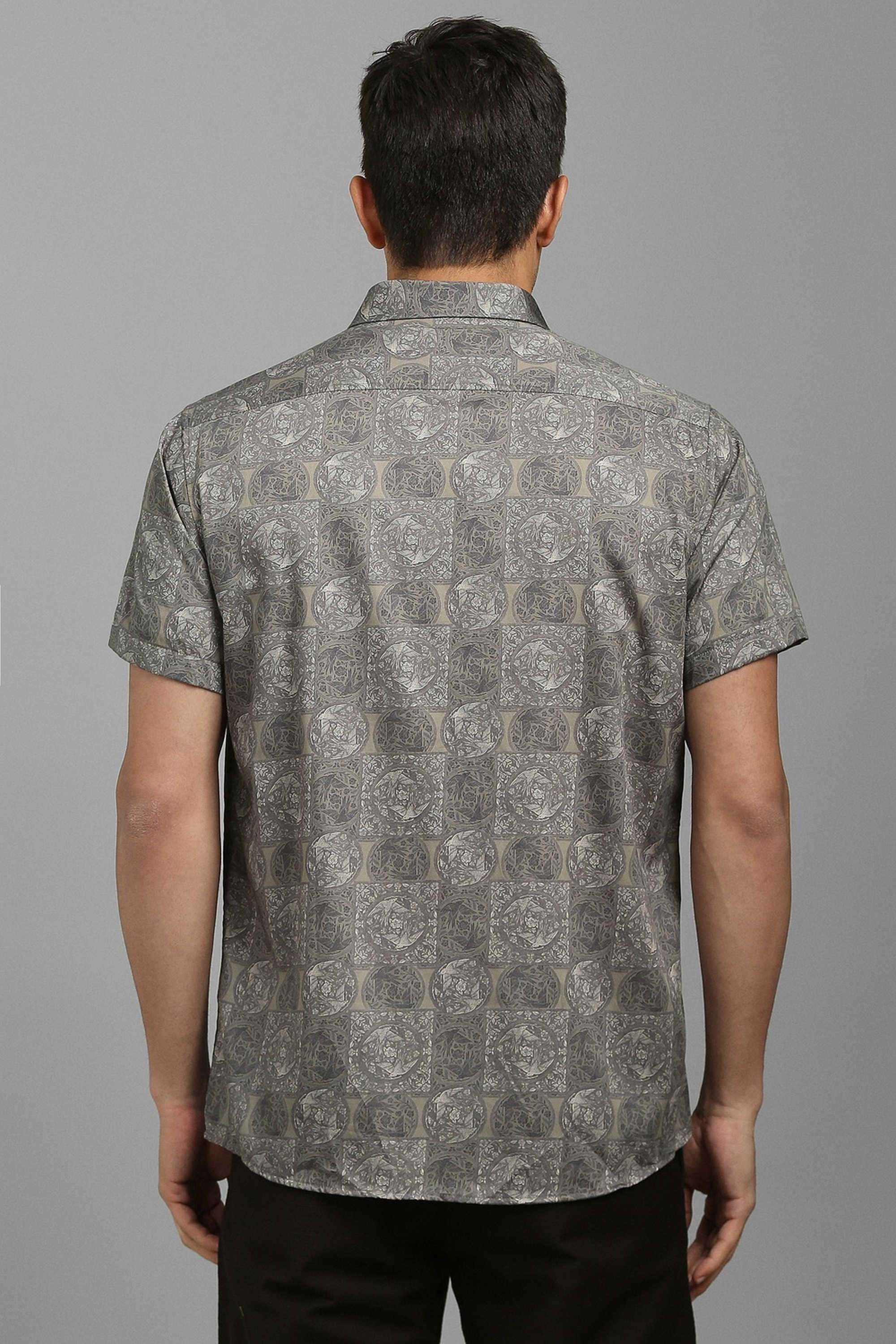 Geometric-Print-Cotton-Slim-Fit-Men-s-Casual-Wear-Shirt