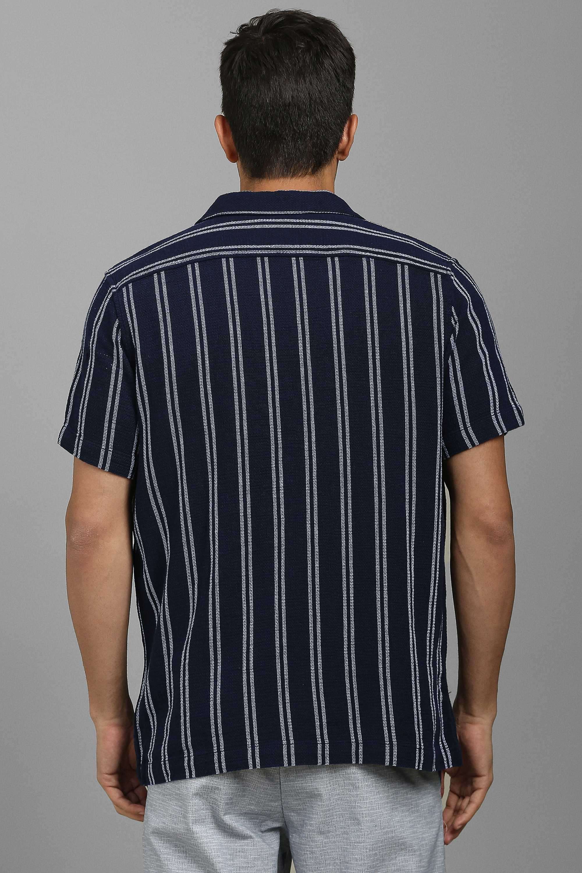 Textured-Blended-Fabric-Slim-Fit-Men-s-Casual-Wear-Shirt