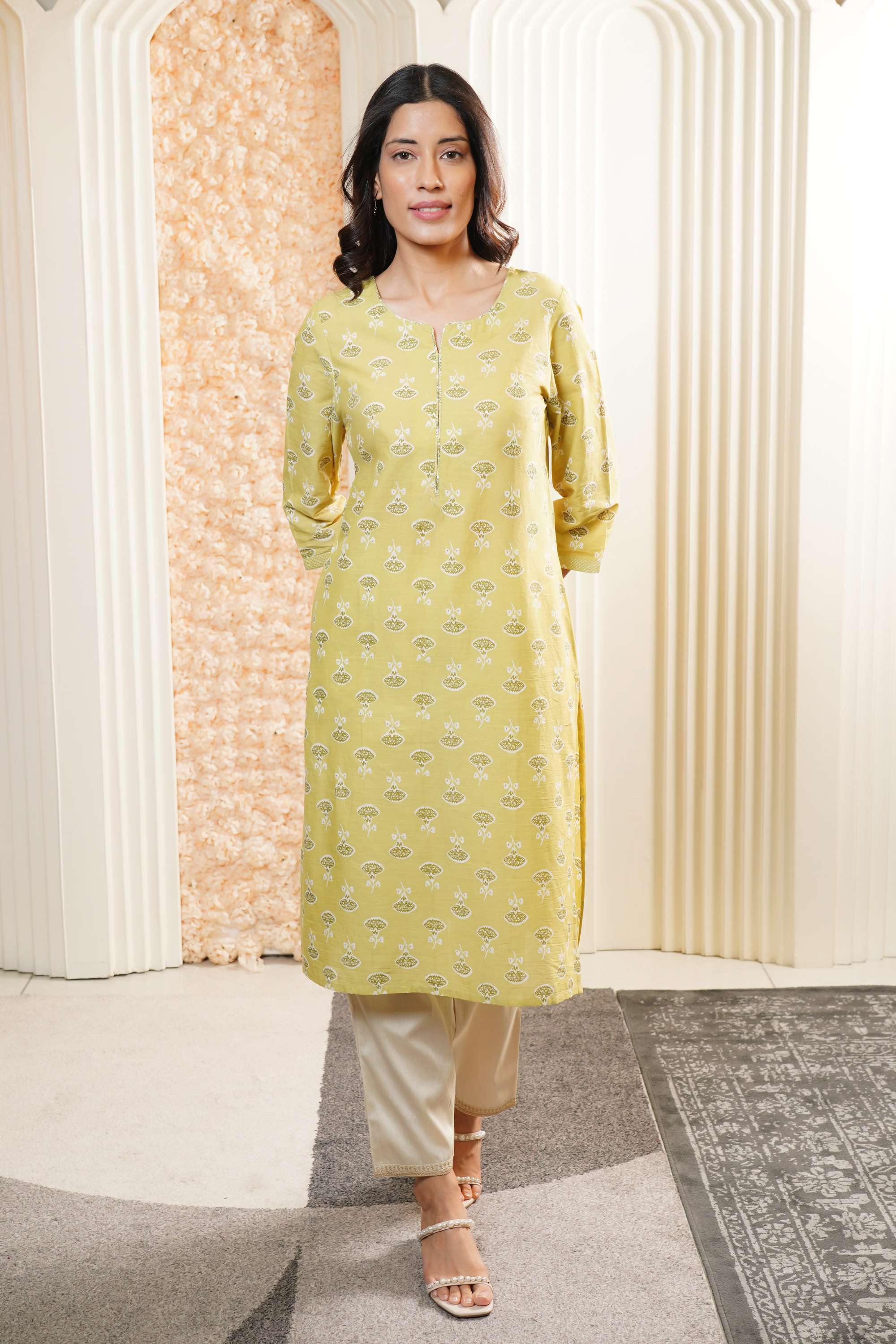 Solid-Blended-Fabric-Regular-Fit-Festive-Wear-Women-Kurta