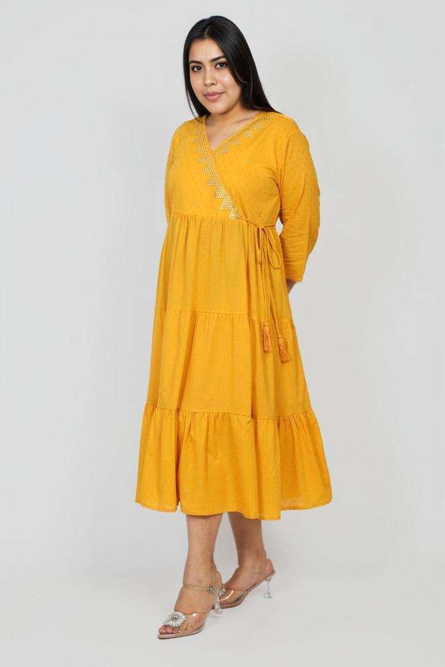 Plus-Size-Embroidered-Blended-Fabric-V-Neck-Women-s-Casual-Wear-Kurta