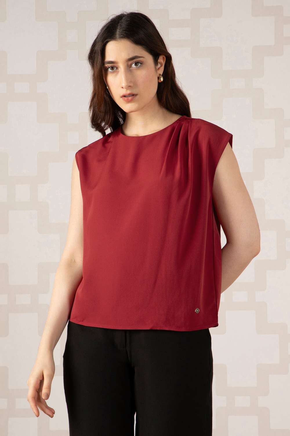 Solid-Polyester-Round-Neck-Women-s-Top